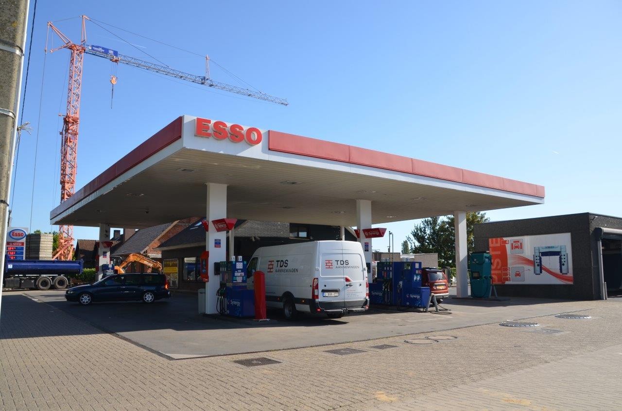 Esso-station