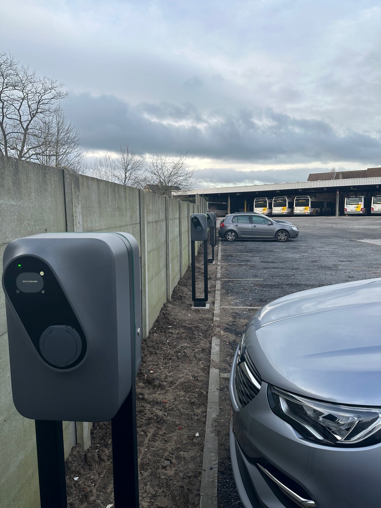 Bus depot De Lijn Vanhoorebeke / Coachpartners te Maldegem 600kW DC charging Kempower.