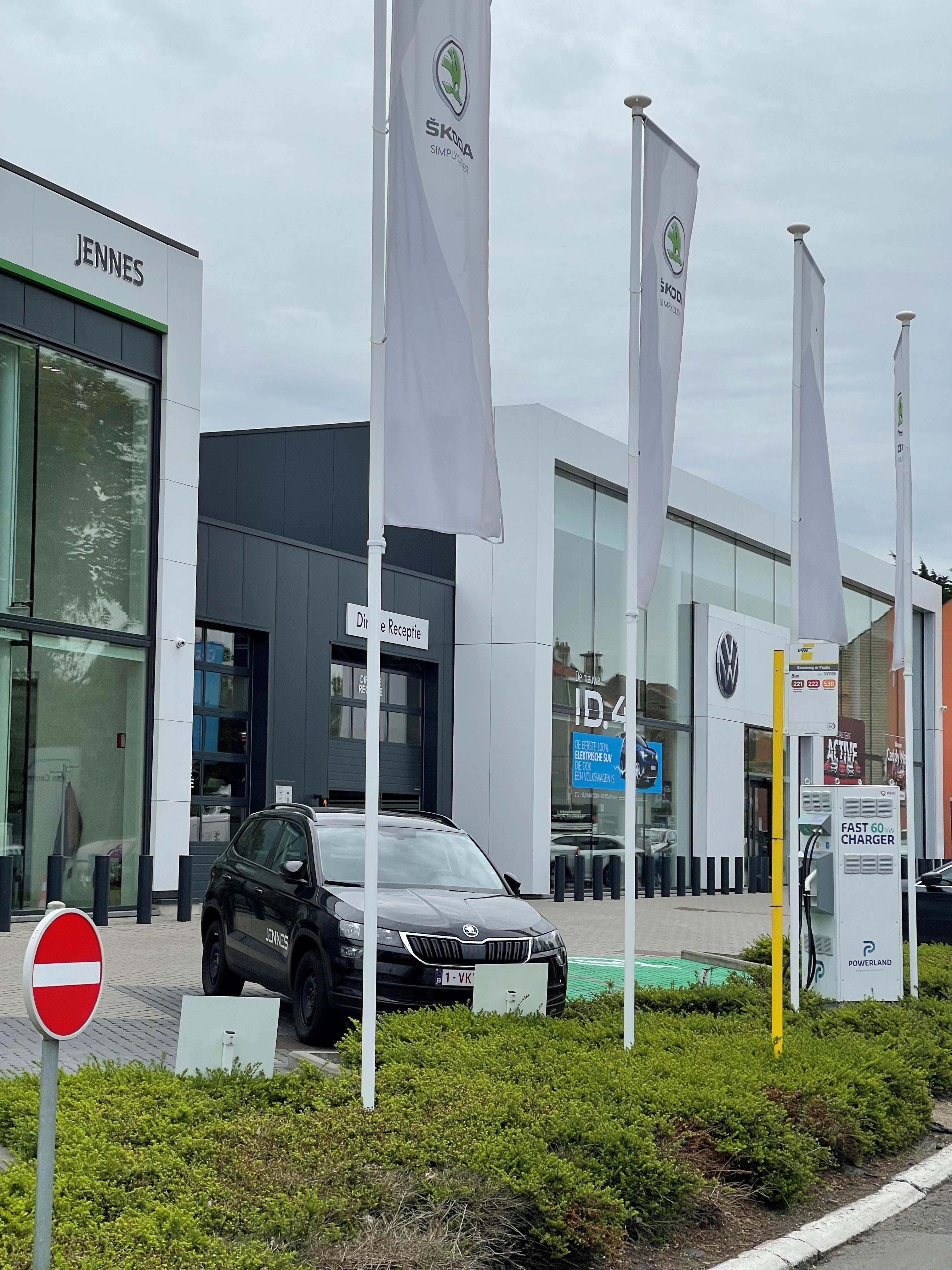 Fast Charger 60kW Garage Jennes VW en Skoda in Machelen