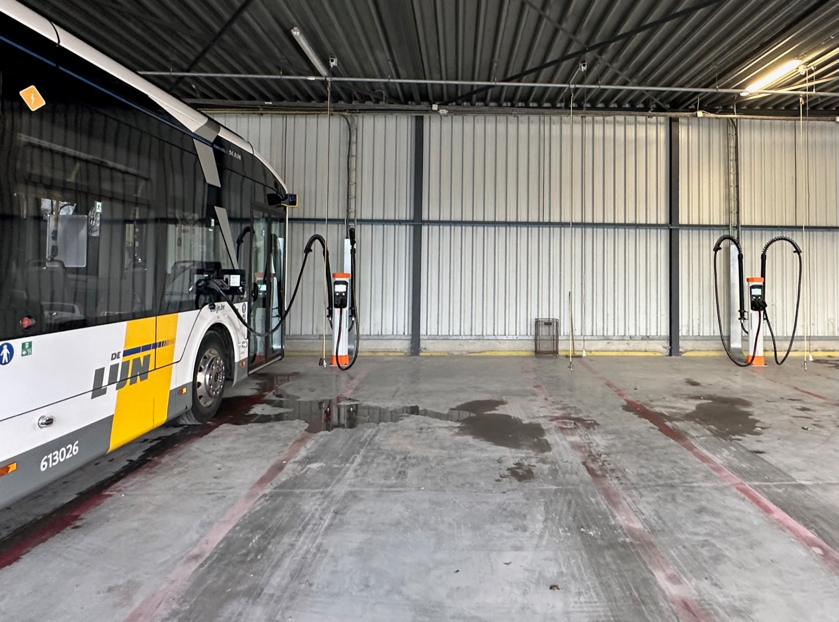 Bus depot De Lijn Vanhoorebeke / Coachpartners  te Maldegem 600kW DC charging Kempower.
